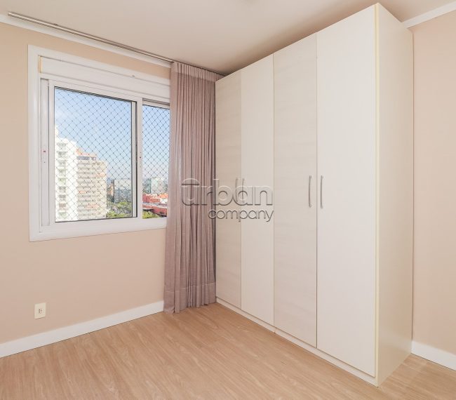 Apartamento com 108m², 3 quartos, 1 suíte, 2 vagas, no bairro Jardim Europa em Porto Alegre