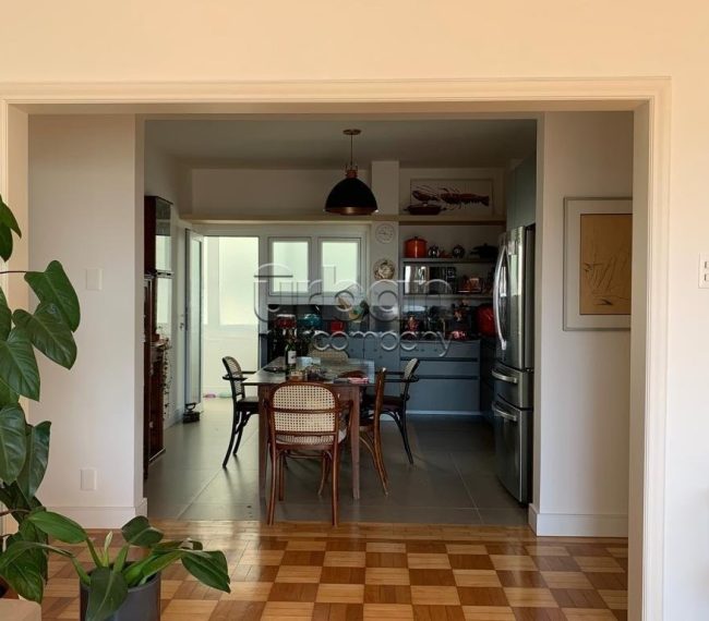 Apartamento com 180m², 3 quartos, 1 suíte, 1 vaga, no bairro Independência em Porto Alegre