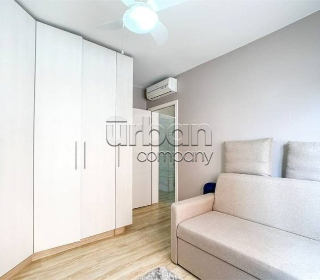 Apartamento Garden com 129m², 3 quartos, 1 suíte, 2 vagas, no bairro Menino Deus em Porto Alegre