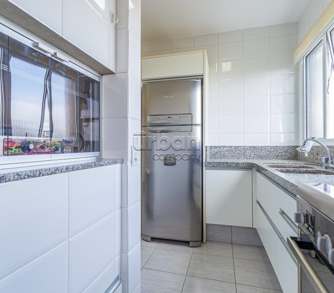 Apartamento com 104m², 3 quartos, 2 vagas, no bairro Petrópolis em Porto Alegre