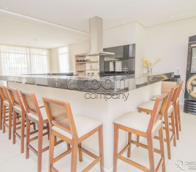 Apartamento com 128m², 3 quartos, 1 suíte, 2 vagas, no bairro Central Parque em Porto Alegre