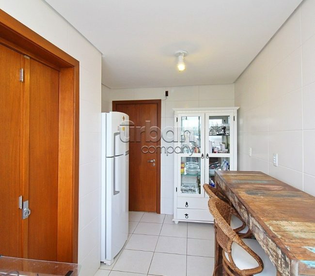 Apartamento com 104m², 2 quartos, 1 suíte, 2 vagas, no bairro Mont Serrat em Porto Alegre