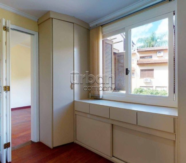 Casa em Condomínio com 222m², 4 quartos, 2 suítes, 2 vagas, no bairro Boa Vista em Porto Alegre