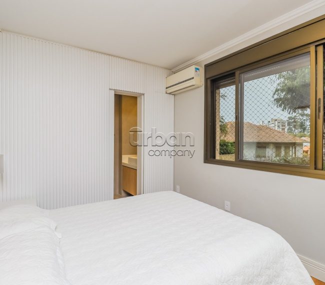 Apartamento com 94m², 3 quartos, 1 suíte, 3 vagas, no bairro Cristo Redentor em Porto Alegre