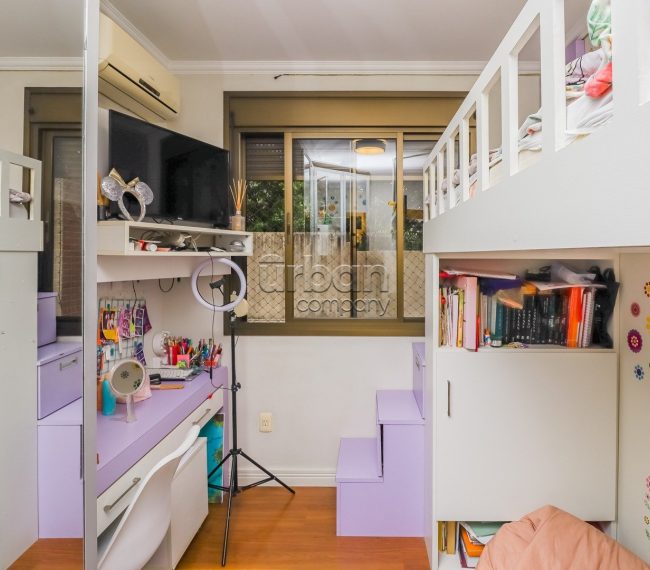 Apartamento com 94m², 3 quartos, 1 suíte, 3 vagas, no bairro Cristo Redentor em Porto Alegre