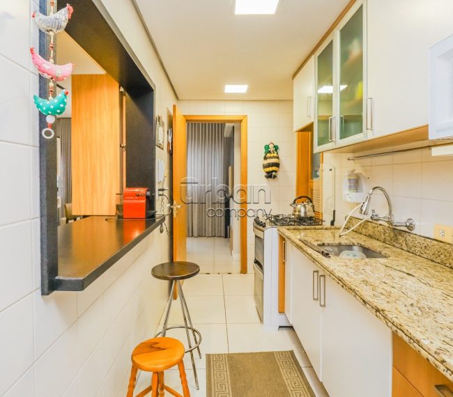 Apartamento com 94m², 3 quartos, 1 suíte, 3 vagas, no bairro Cristo Redentor em Porto Alegre