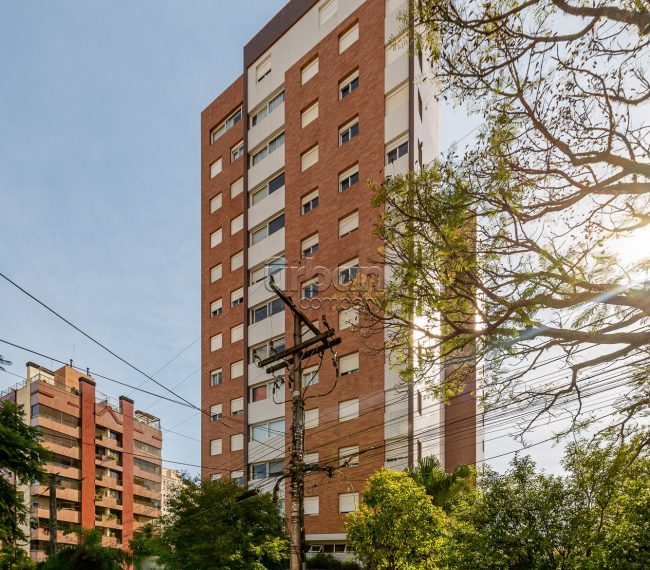 Apartamento com 71m², 2 quartos, 1 suíte, 2 vagas, no bairro Auxiliadora em Porto Alegre