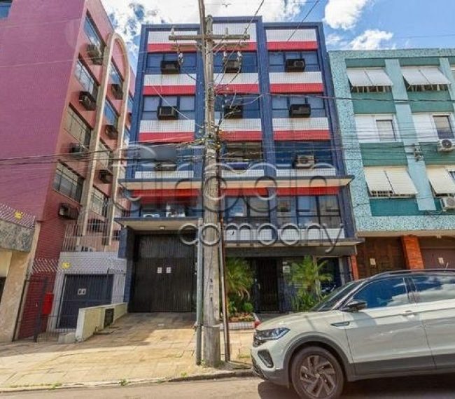 Sala com 22m², no bairro Passo da Areia em Porto Alegre