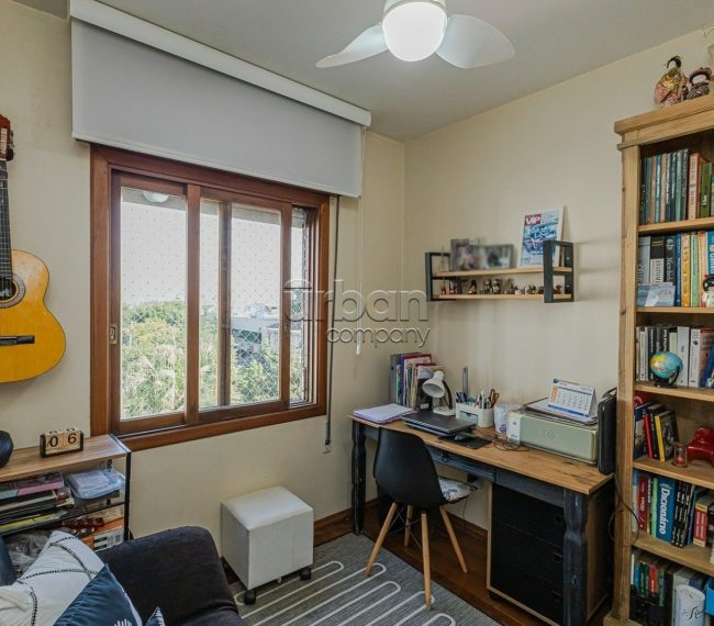 Apartamento com 98m², 3 quartos, 1 suíte, 2 vagas, no bairro Petrópolis em Porto Alegre