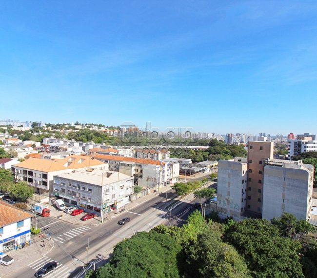 Apartamento com 82m², 3 quartos, 1 suíte, 2 vagas, no bairro Santana em Porto Alegre