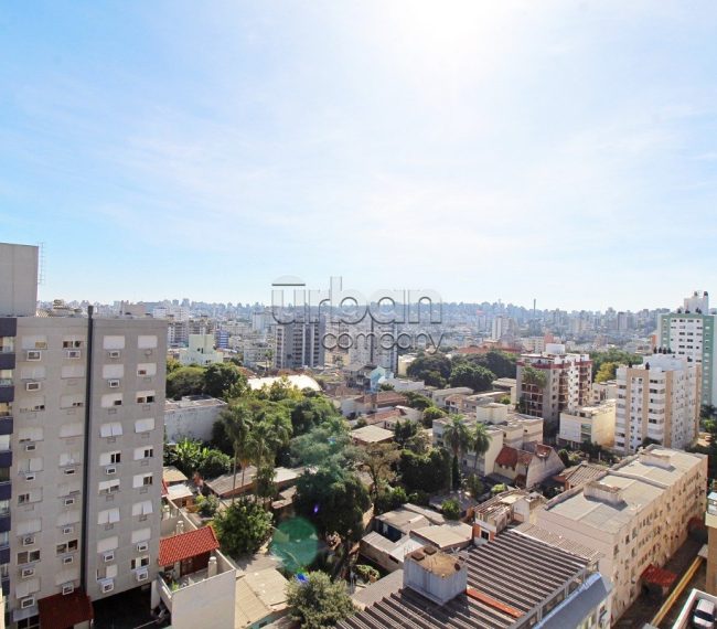 Apartamento com 82m², 3 quartos, 1 suíte, 2 vagas, no bairro Santana em Porto Alegre