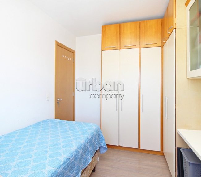 Apartamento com 82m², 3 quartos, 1 suíte, 2 vagas, no bairro Santana em Porto Alegre