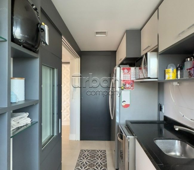 Apartamento com 95m², 3 quartos, 1 suíte, 2 vagas, no bairro Passo da Areia em Porto Alegre