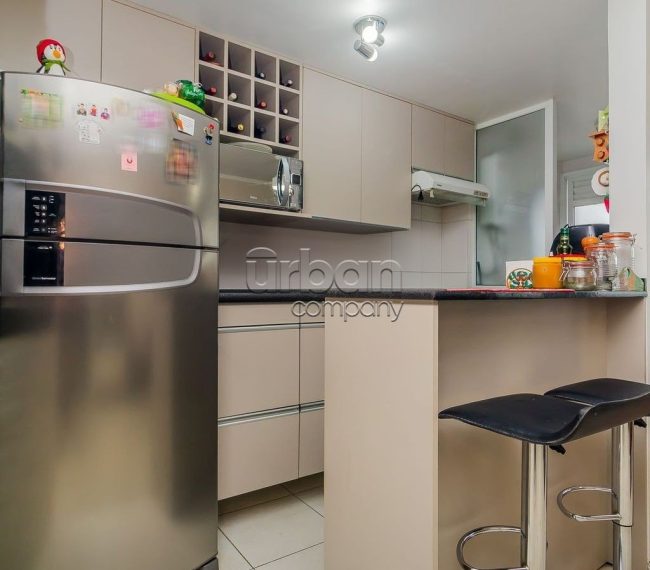 Apartamento com 75m², 3 quartos, 1 suíte, 2 vagas, no bairro Partenon em Porto Alegre