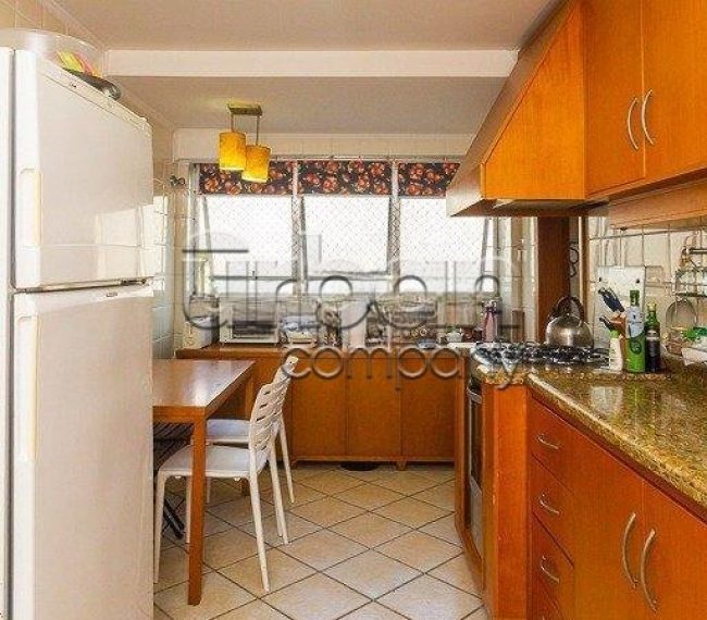 Apartamento com 110m², 3 quartos, 1 suíte, 1 vaga, no bairro Auxiliadora em Porto Alegre