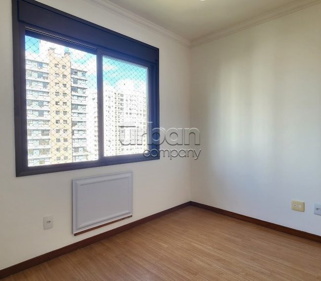 Apartamento com 72m², 2 quartos, 1 suíte, 2 vagas, no bairro Passo da Areia em Porto Alegre