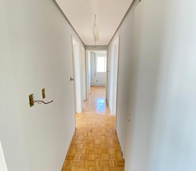 Apartamento com 91m², 3 quartos, 1 vaga, no bairro Floresta em Porto Alegre