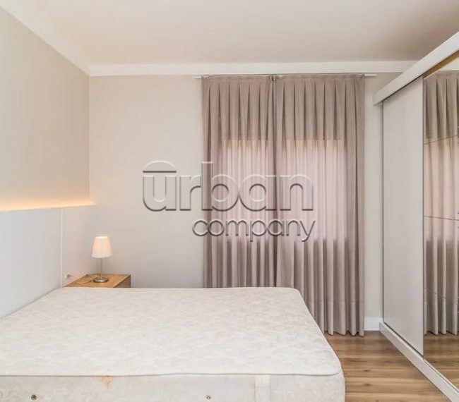 Apartamento com 42m², 1 quarto, 1 suíte, 1 vaga, no bairro Mont Serrat em Porto Alegre