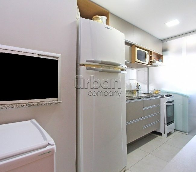 Apartamento com 83m², 3 quartos, 1 suíte, 2 vagas, no bairro Passo da Areia em Porto Alegre