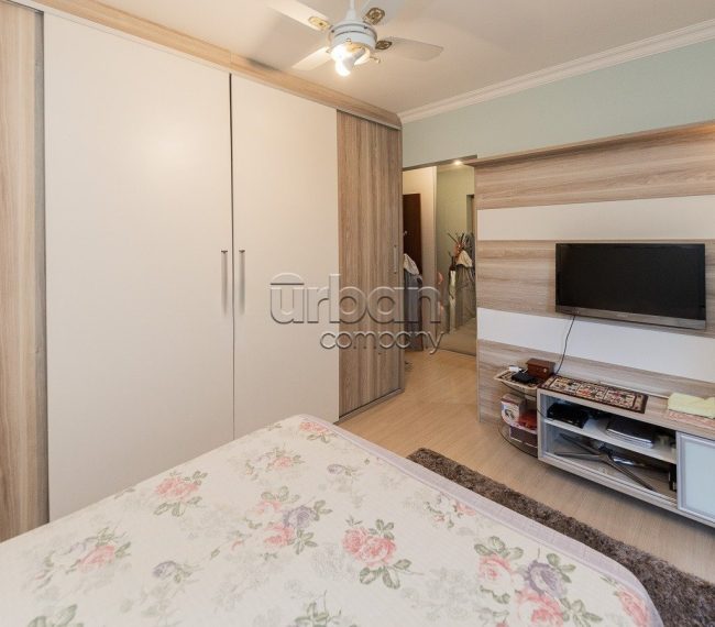 Apartamento com 145m², 3 quartos, 1 suíte, 2 vagas, no bairro Petrópolis em Porto Alegre