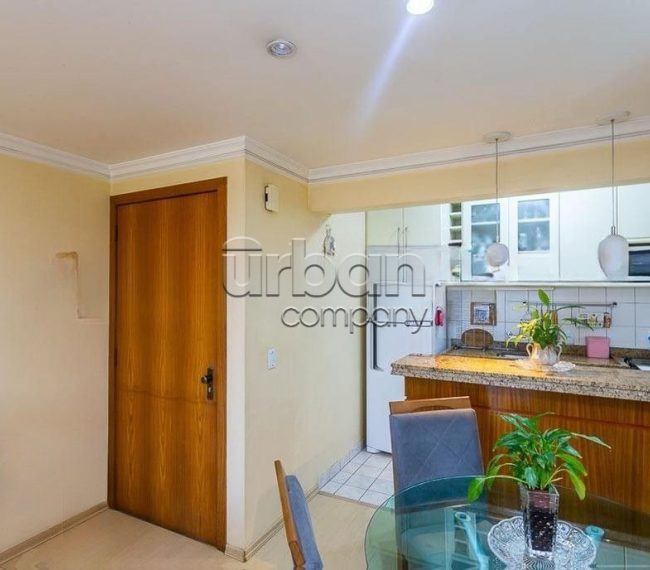 Apartamento com 72m², 3 quartos, 1 suíte, 1 vaga, no bairro Jardim do Salso em Porto Alegre