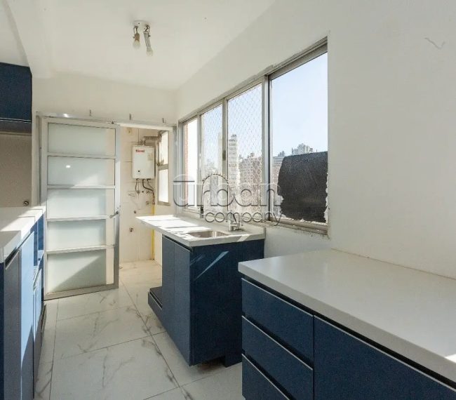 Apartamento com 110m², 3 quartos, 1 suíte, 1 vaga, no bairro Bela Vista em Porto Alegre