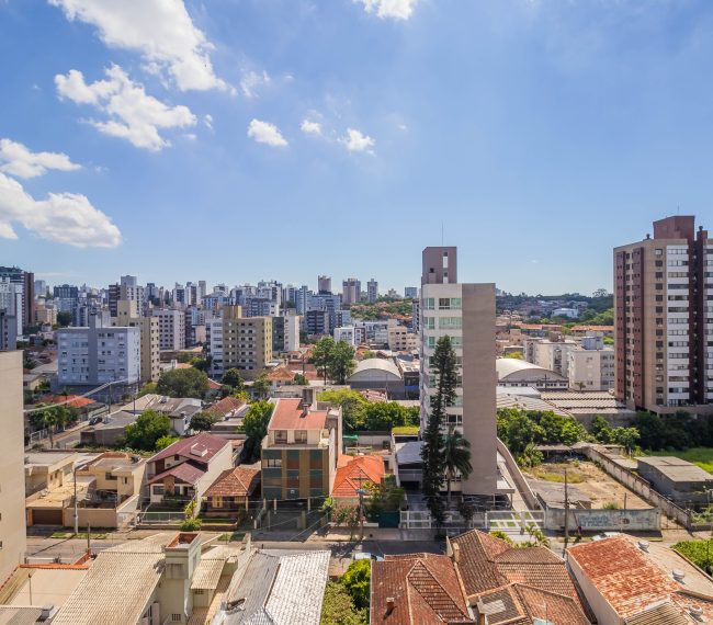 Apartamento com 65m², 2 quartos, 1 suíte, 1 vaga, no bairro Passo da Areia em Porto Alegre