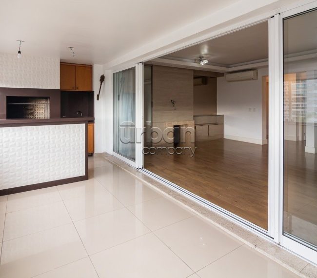 Apartamento com 162m², 3 quartos, 3 suítes, 2 vagas, no bairro Central Parque em Porto Alegre