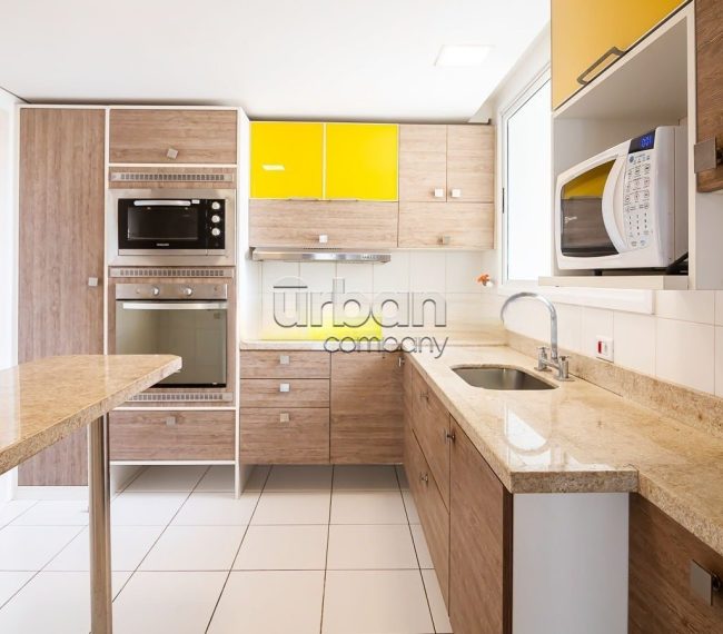 Apartamento com 162m², 3 quartos, 3 suítes, 2 vagas, no bairro Central Parque em Porto Alegre