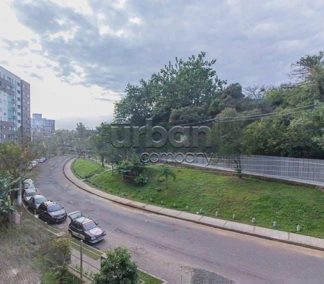 Apartamento com 50m², 2 quartos, 1 suíte, 1 vaga, no bairro Azenha em Porto Alegre