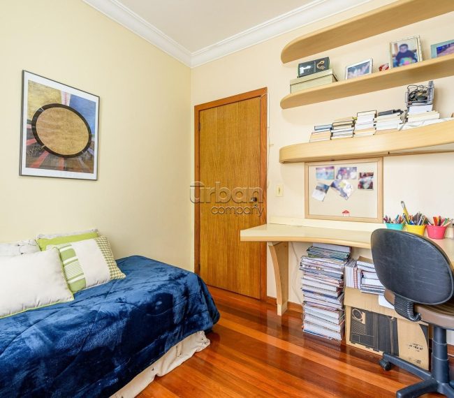 Apartamento Garden com 219m², 3 quartos, 1 suíte, 2 vagas, no bairro Petrópolis em Porto Alegre