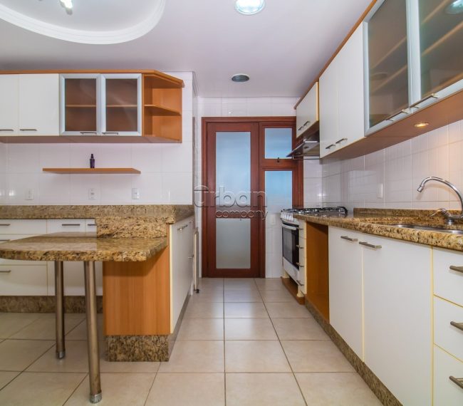 Apartamento com 146m², 3 quartos, 1 suíte, 2 vagas, no bairro Mont Serrat em Porto Alegre