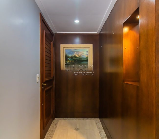 Apartamento com 146m², 3 quartos, 1 suíte, 2 vagas, no bairro Mont Serrat em Porto Alegre