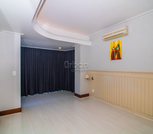 Apartamento com 146m², 3 quartos, 1 suíte, 2 vagas, no bairro Mont Serrat em Porto Alegre