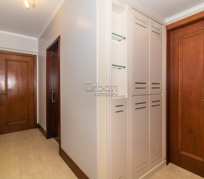 Apartamento com 146m², 3 quartos, 1 suíte, 2 vagas, no bairro Mont Serrat em Porto Alegre