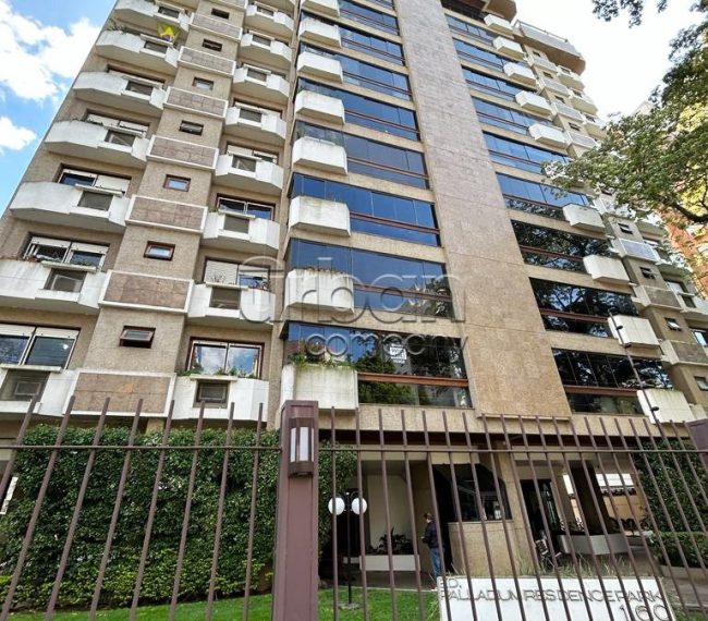 Apartamento com 146m², 3 quartos, 1 suíte, 2 vagas, no bairro Mont Serrat em Porto Alegre