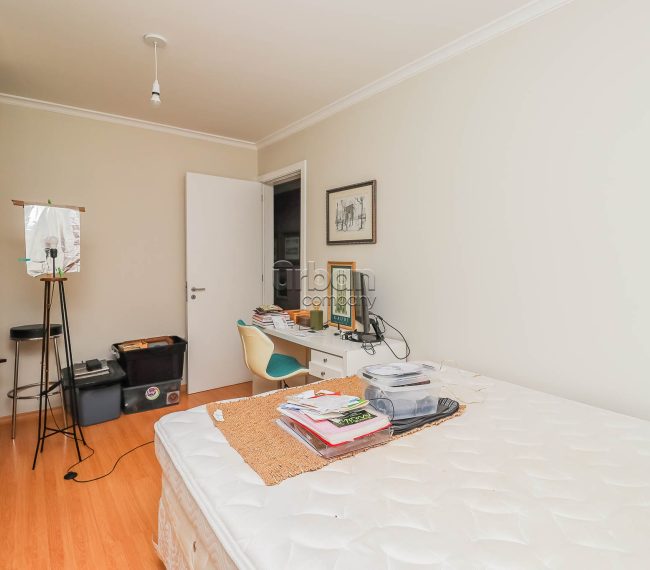 Apartamento com 135m², 3 quartos, 1 suíte, 2 vagas, no bairro Higienópolis em Porto Alegre