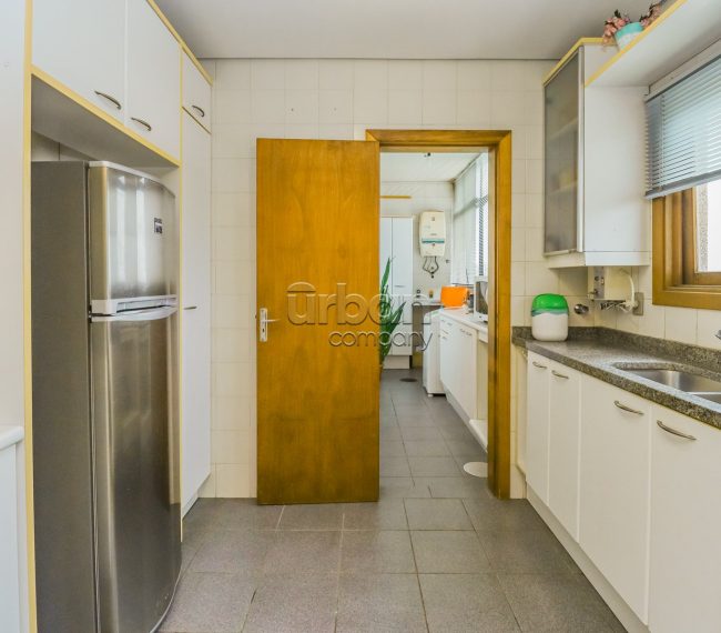 Apartamento com 246m², 3 quartos, 1 suíte, 2 vagas, no bairro Jardim Botânico em Porto Alegre