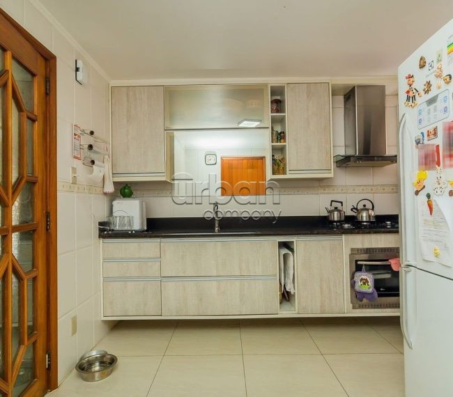 Cobertura com 270m², 3 quartos, 1 suíte, 2 vagas, no bairro Auxiliadora em Porto Alegre