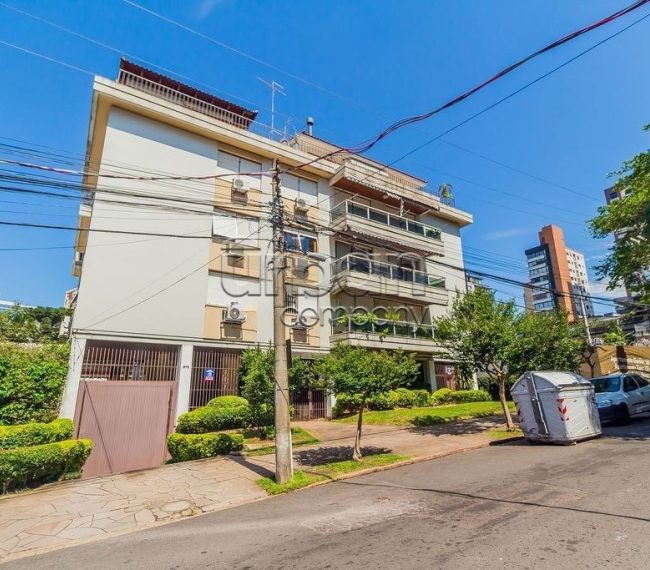 Cobertura com 270m², 3 quartos, 1 suíte, 2 vagas, no bairro Auxiliadora em Porto Alegre