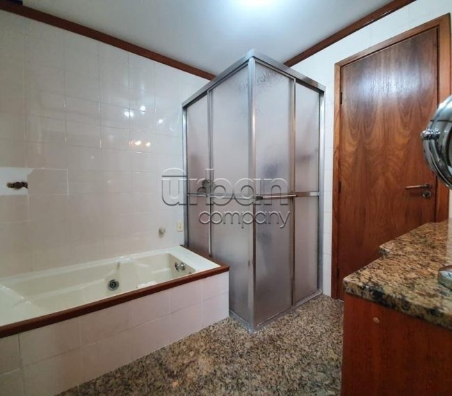 Apartamento com 141m², 3 quartos, 1 suíte, 2 vagas, no bairro Petrópolis em Porto Alegre