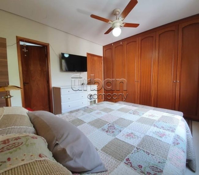 Apartamento com 141m², 3 quartos, 1 suíte, 2 vagas, no bairro Petrópolis em Porto Alegre