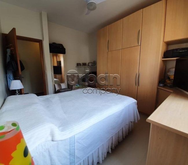 Apartamento com 141m², 3 quartos, 1 suíte, 2 vagas, no bairro Petrópolis em Porto Alegre