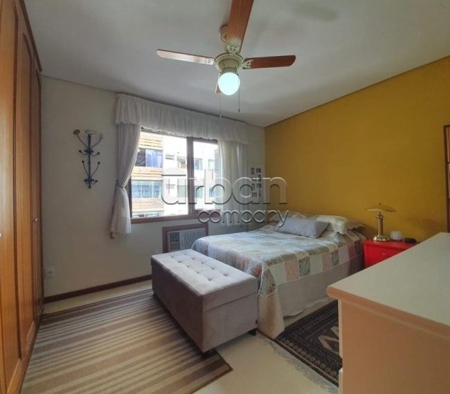 Apartamento com 141m², 3 quartos, 1 suíte, 2 vagas, no bairro Petrópolis em Porto Alegre