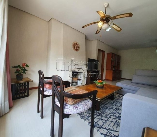 Apartamento com 141m², 3 quartos, 1 suíte, 2 vagas, no bairro Petrópolis em Porto Alegre