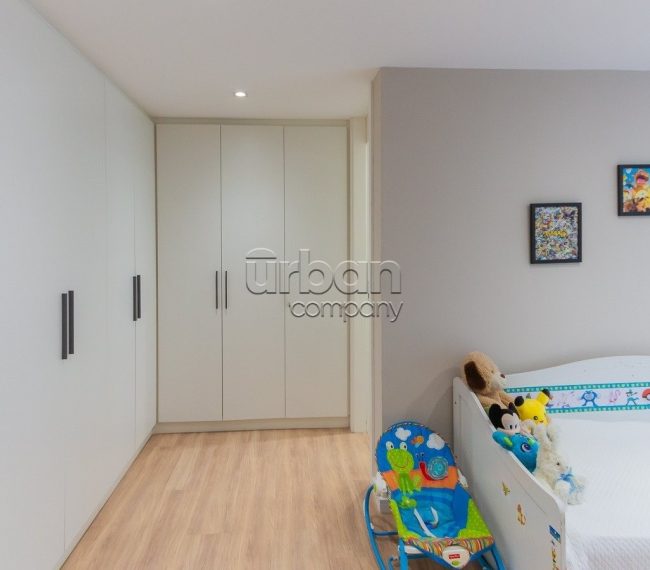 Apartamento com 325m², 3 quartos, 3 suítes, 3 vagas, no bairro Jardim Europa em Porto Alegre