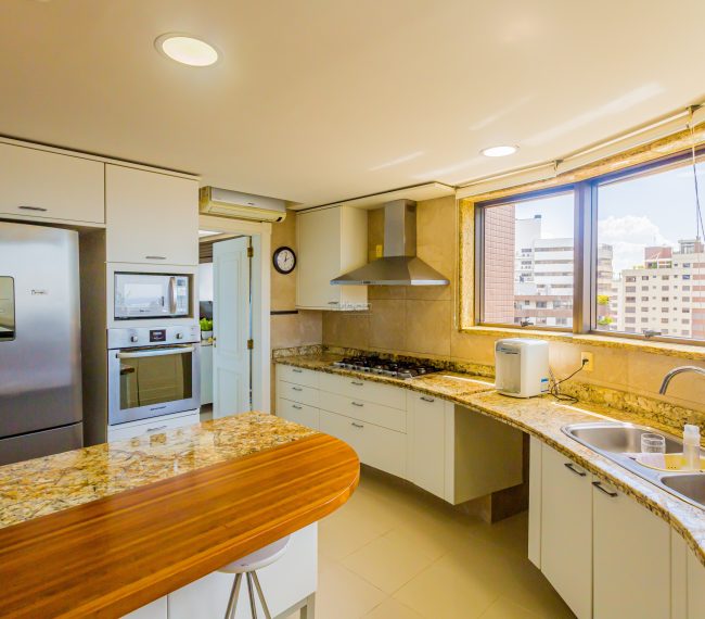 Apartamento Duplex com 516m², 5 quartos, 5 suítes, 8 vagas, no bairro Bela Vista em Porto Alegre