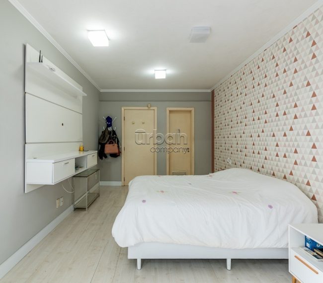 Apartamento Garden com 339m², 3 quartos, 3 suítes, 2 vagas, no bairro Bela Vista em Porto Alegre