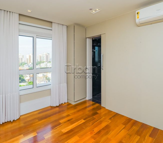 Apartamento com 209m², 3 quartos, 3 suítes, 4 vagas, no bairro Higienópolis em Porto Alegre