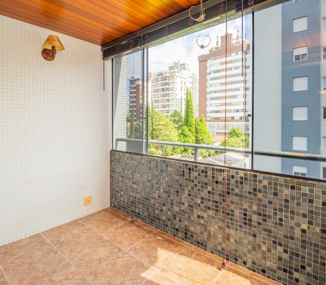 Apartamento com 101m², 2 quartos, 1 suíte, 1 vaga, no bairro Petrópolis em Porto Alegre